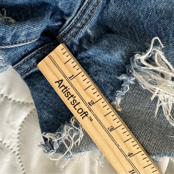 Levi’s 501 Premium Button Fly Distressed Shorts Size 27 - Picture 8 of 12